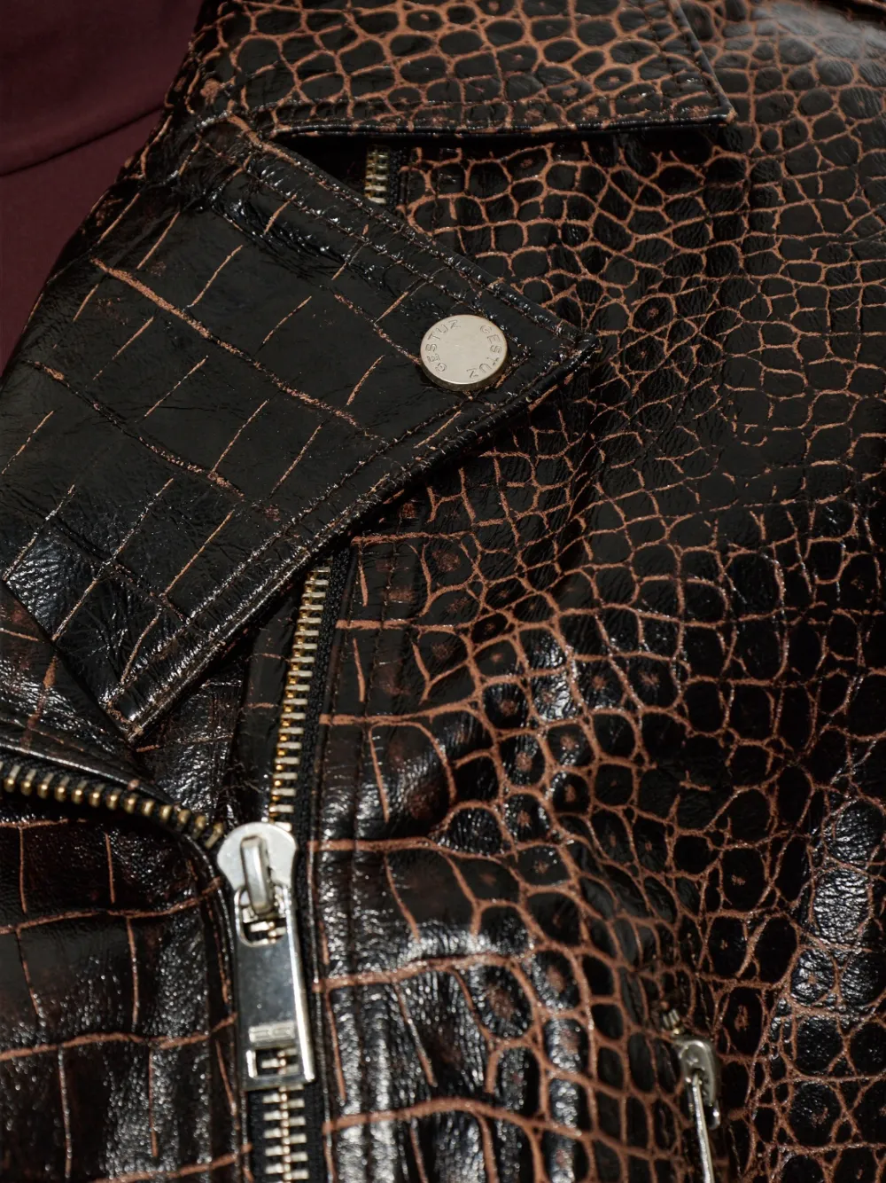 Gestuz Cesi Crocodile-effect Jacket In Brown