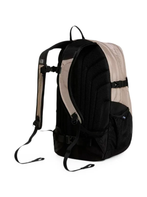 north face backpack 45 The Women's Recon THIS ITEM IS NOT INTENDED FOR USE BY CHILDREN 12 AND UNDER The North Face Women's Borealis