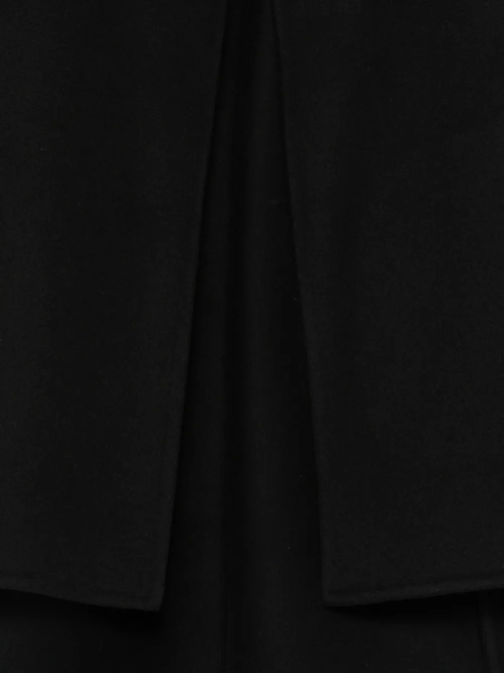 Giorgio Armani Jas met gewelfde zoom en cape Zwart