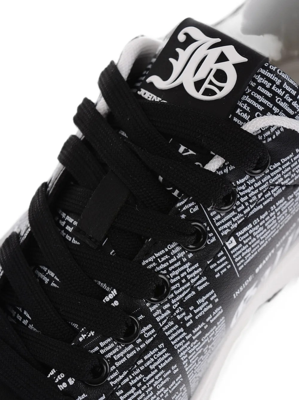 John Galliano newspaper-print lace-up sneakers Zwart