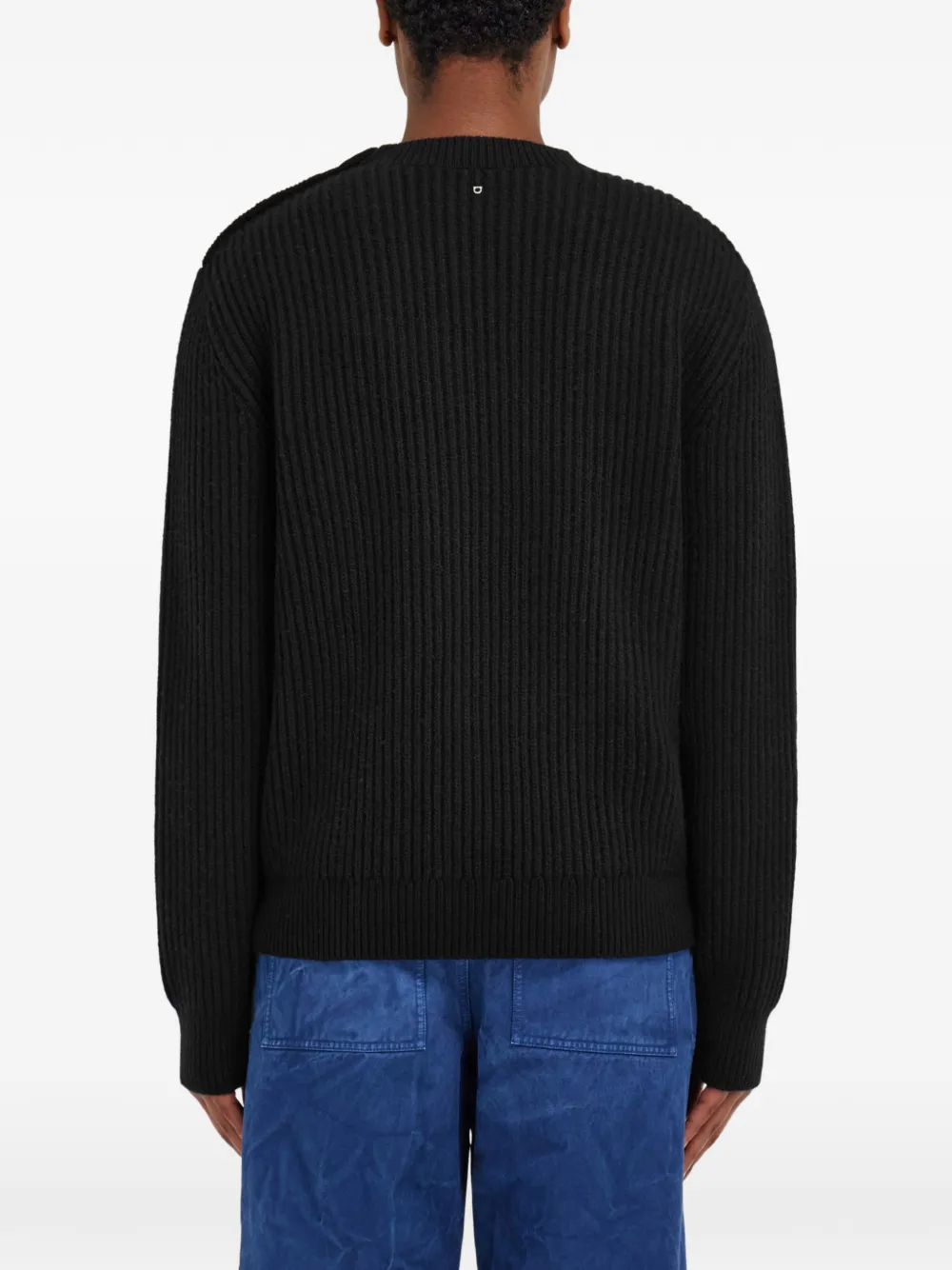 Ferragamo rib-knit crew-neck sweater with Hug buckle detail Zwart