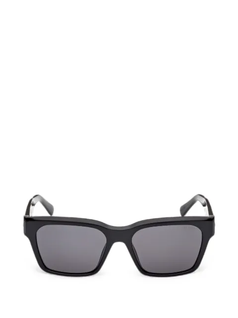GUESS EYEWEAR logo-plaque square-frame sunglasses