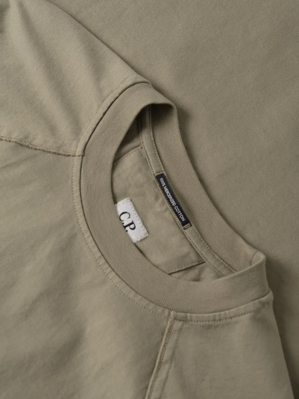C.P. Company Lens-detail raglan-sleeve T-shirt Groen