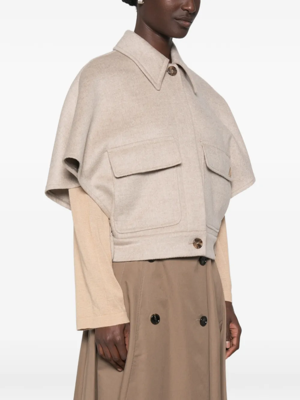 Max Mara Dream jack met cape en knopen Beige