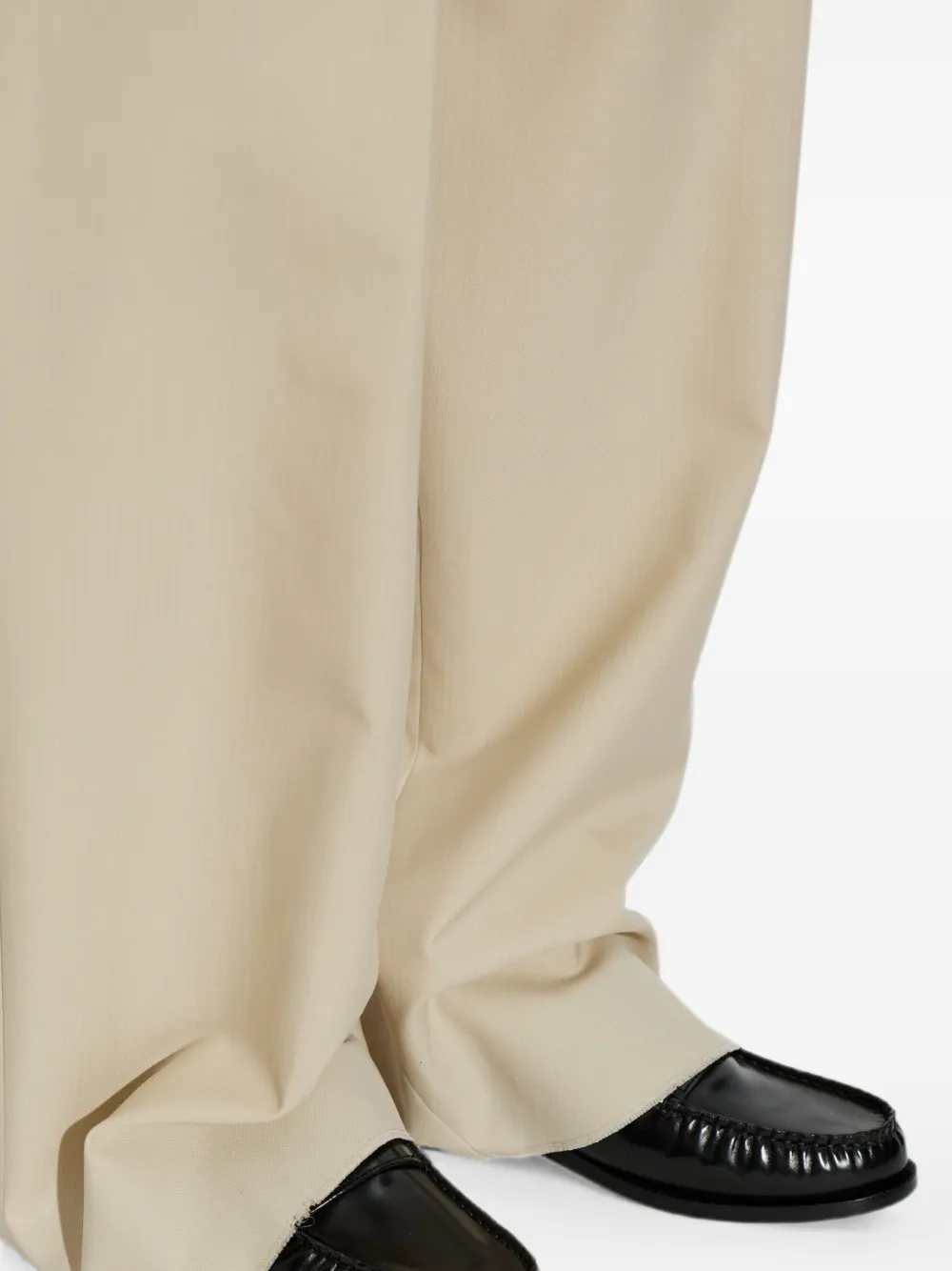 ALOHAS Rivet leather loafers Zwart