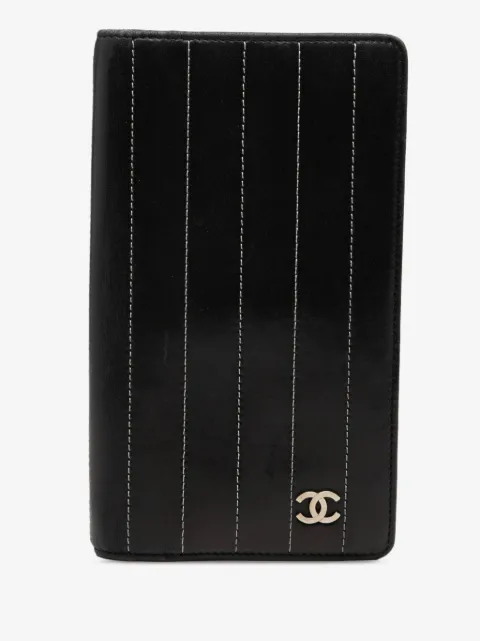 CHANEL Pre-Owned 2005-2006 Lambskin Vertical Quilted Mademoiselle Yen Wallet long wallets