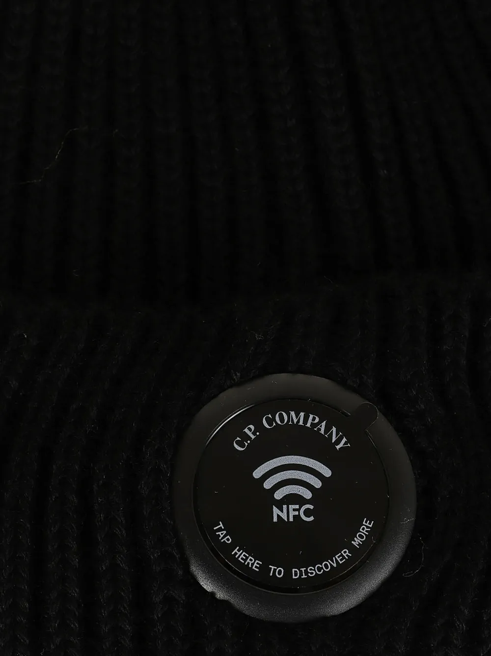 C.P. Company Ribgebreide muts met Lens-detail Zwart