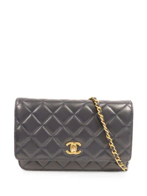 CHANEL Pre-Owned quilted CC turn-lock shoulder bag