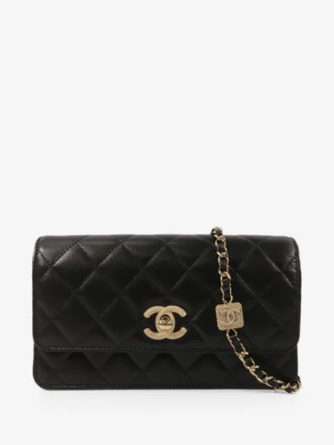 CHANEL Pre-Owned quilted CC turn-lock shoulder bag