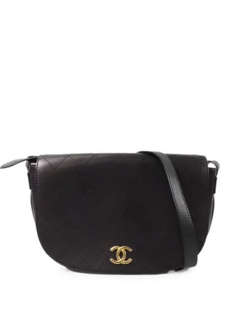 CHANEL Pre-Owned bolso de hombro con acolchado de rombos y logo CC