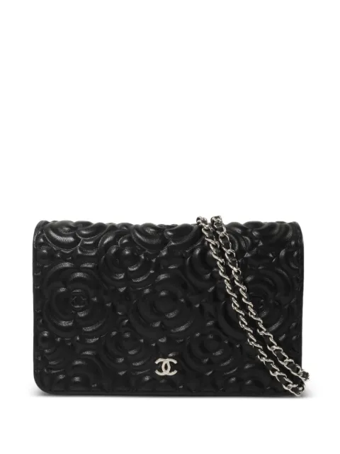 CHANEL Pre-Owned Camellia CC wallet on chain