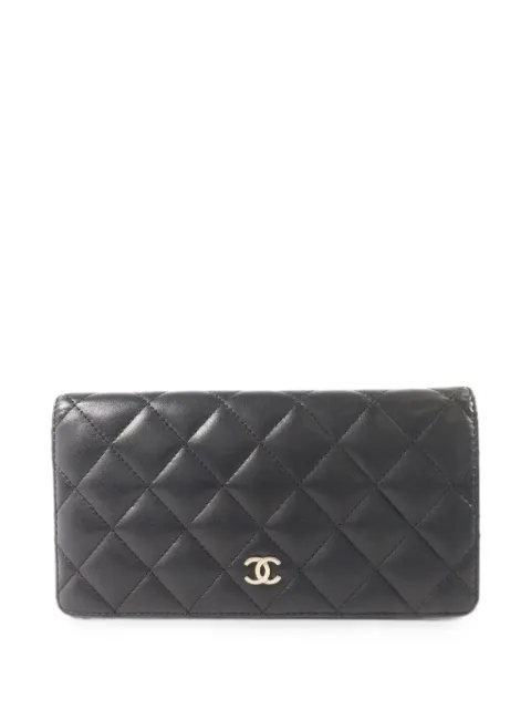 CHANEL Pre-Owned CC diamond-quilted bifold wallet