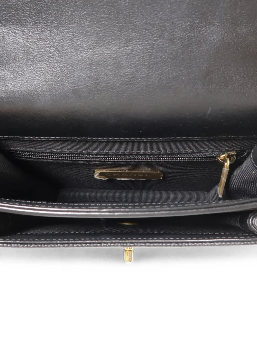 CHANEL Pre-Owned CC schoudertas met draaislot en omslag Zwart