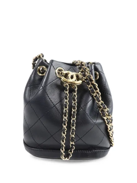 CHANEL Pre-Owned CC diamond-quilted bucket bag