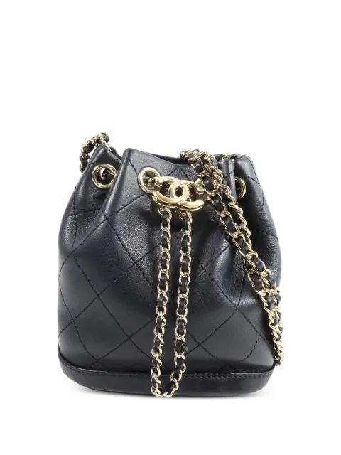 CHANEL Pre-Owned CC diamond-quilted bucket bag