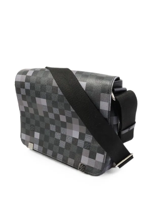 ルイヴィトン ダミエ グラフィット ディストリクト ショルダーバッグ Louis Vuitton Pre-Owned ダミエ グラフィット ピクセル ディストリ