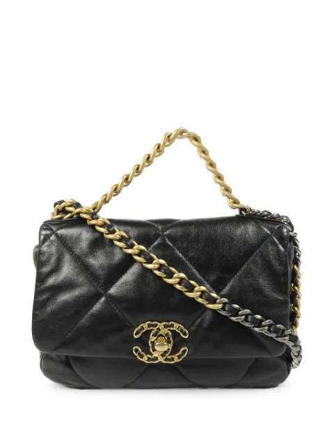 CHANEL Pre-Owned small C19 diamond-quilted shoulder bag