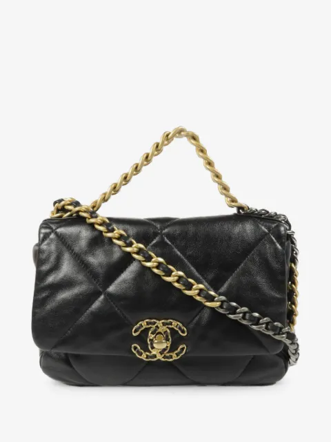 CHANEL Pre-Owned small C19 diamond-quilted shoulder bag