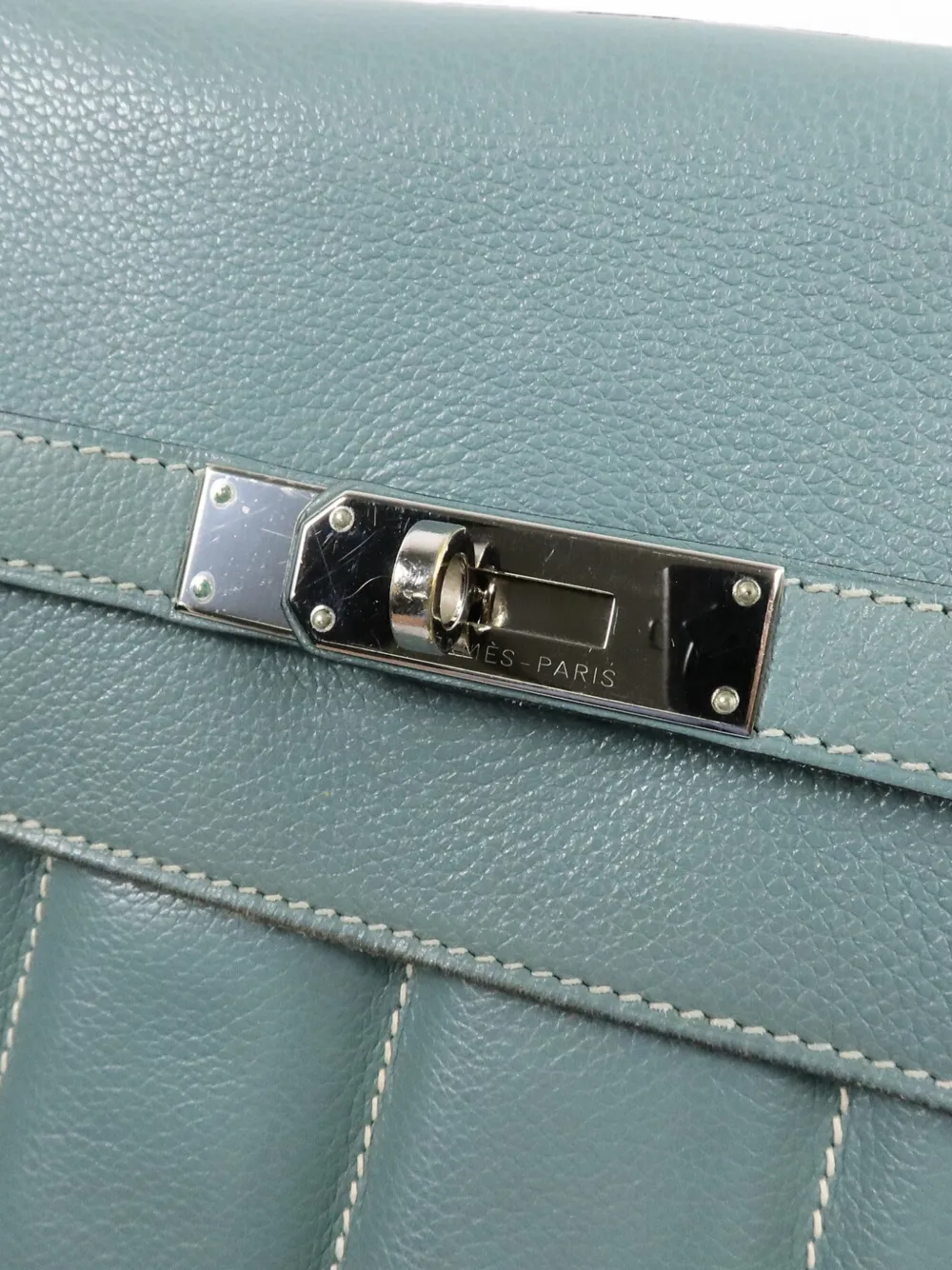 Hermès Pre-owned Berline 28 Shoulder Bag in Blue, view 4