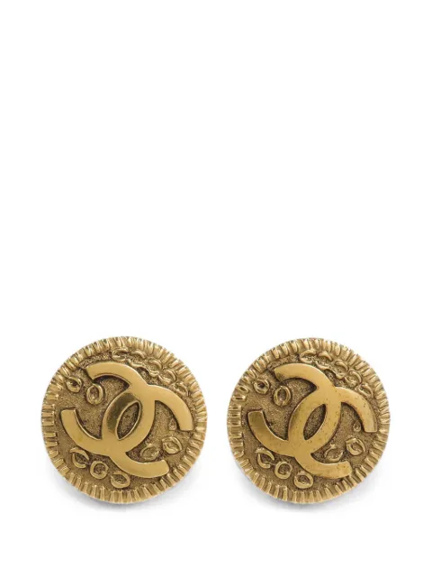 CHANEL Pre-Owned aretes de clip con logo CC 1997