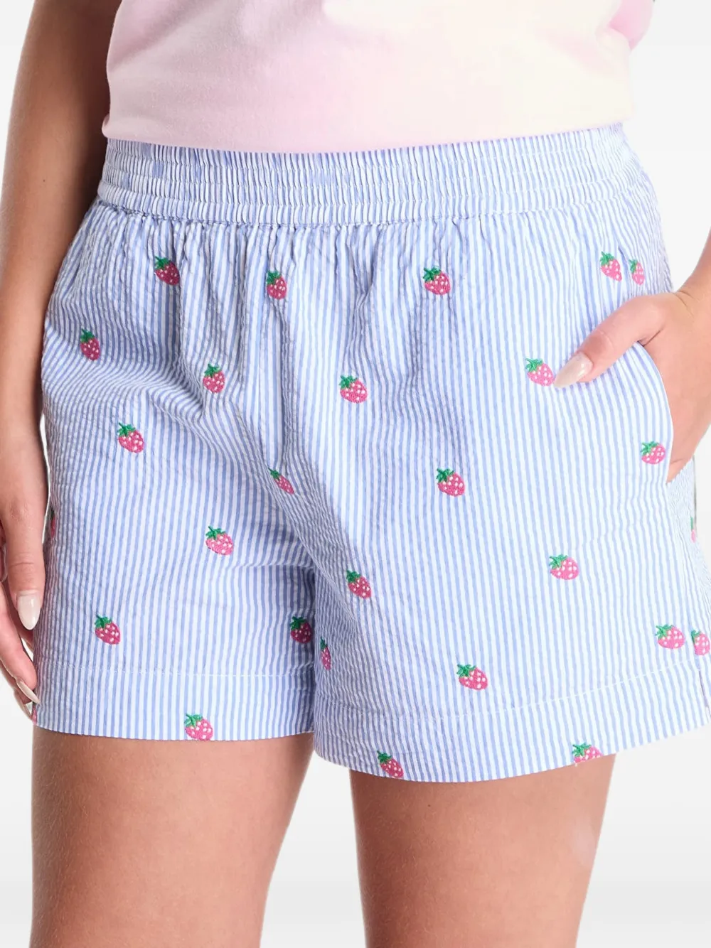 MC2 Saint Barth Meave seersucker shorts met geborduurde aardbeien Blauw