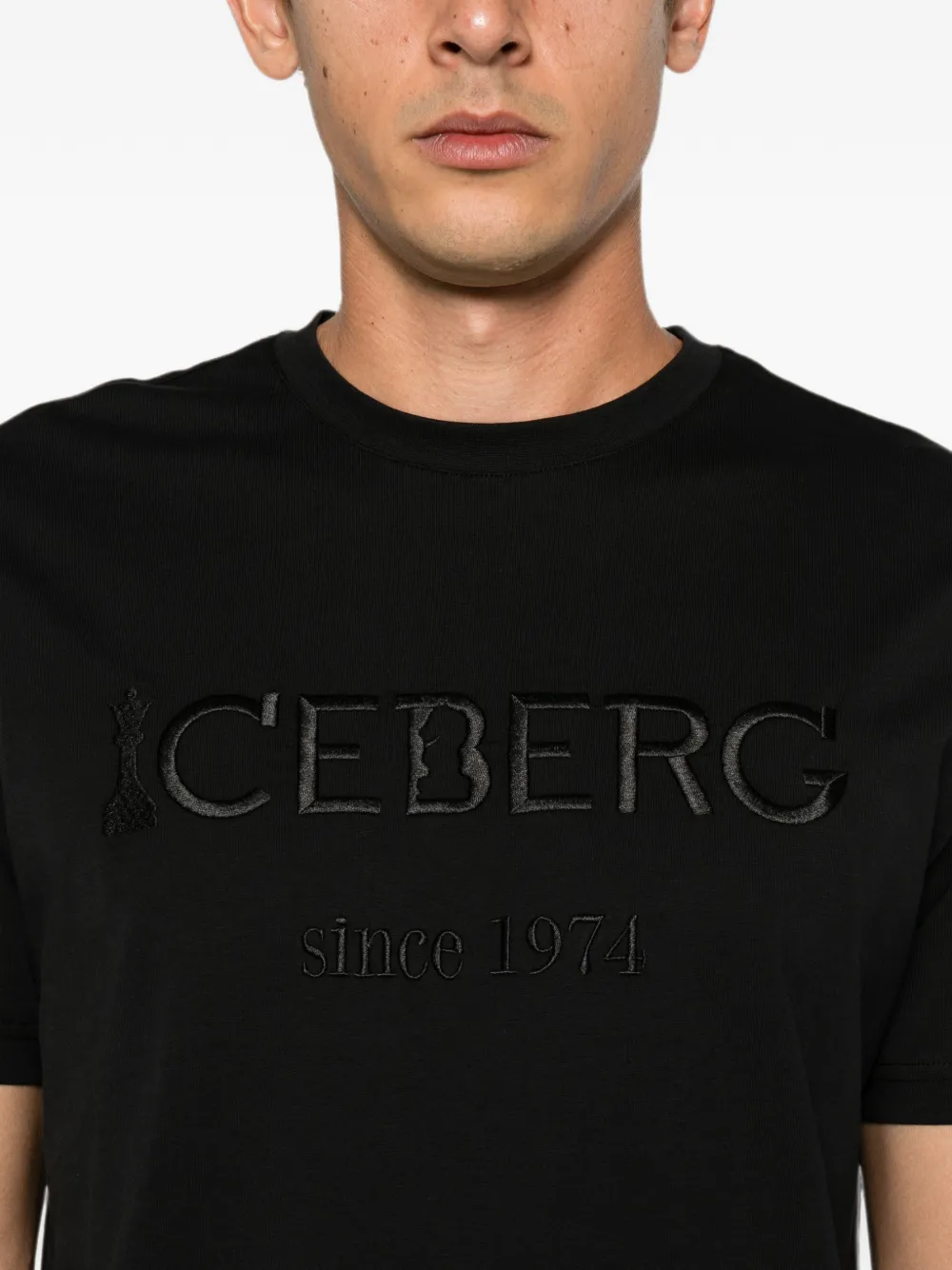 Iceberg T-shirt met geborduurd logo Zwart