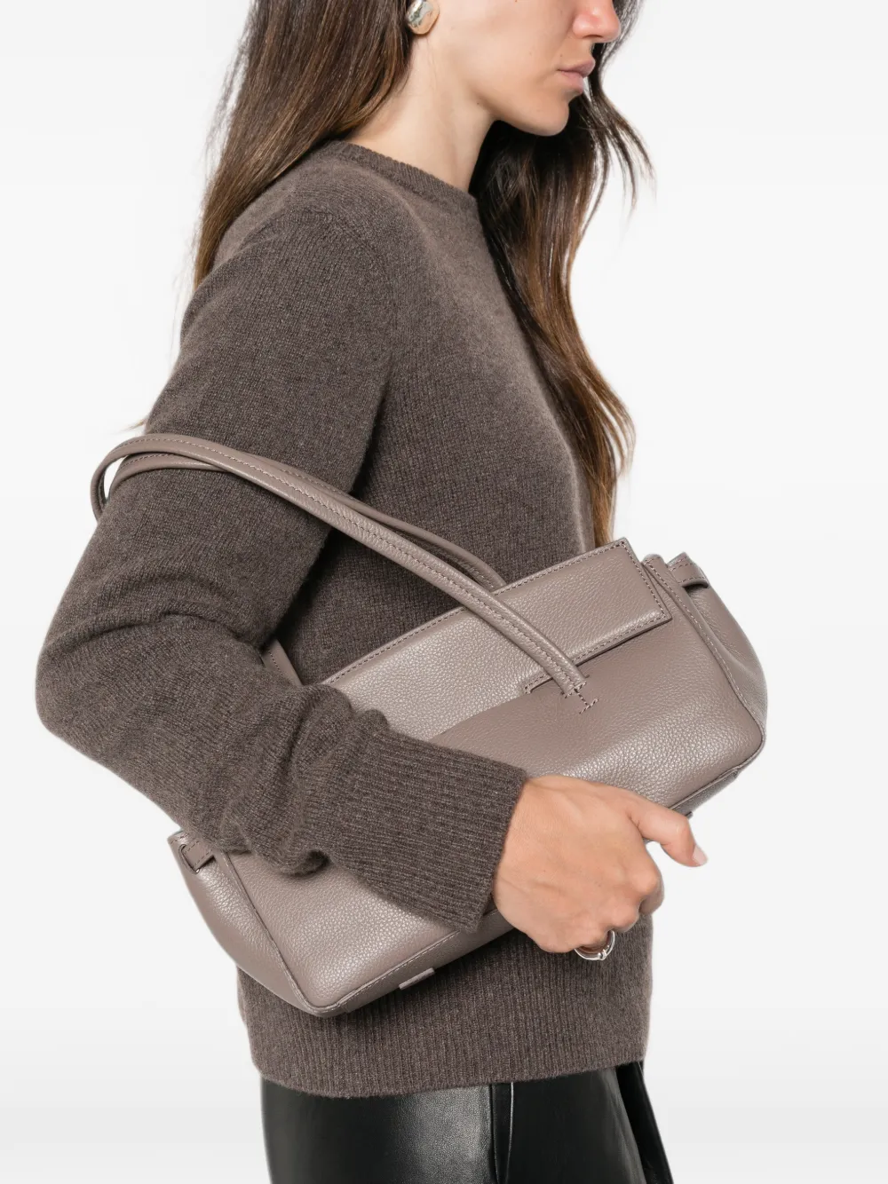 Liviana Conti grained leather shoulder bag - Toni neutri