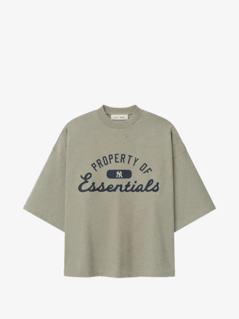 FEAR OF GOD ESSENTIALS camiseta de FEAR OF GOD ESSENTIALS x New York Yankees
