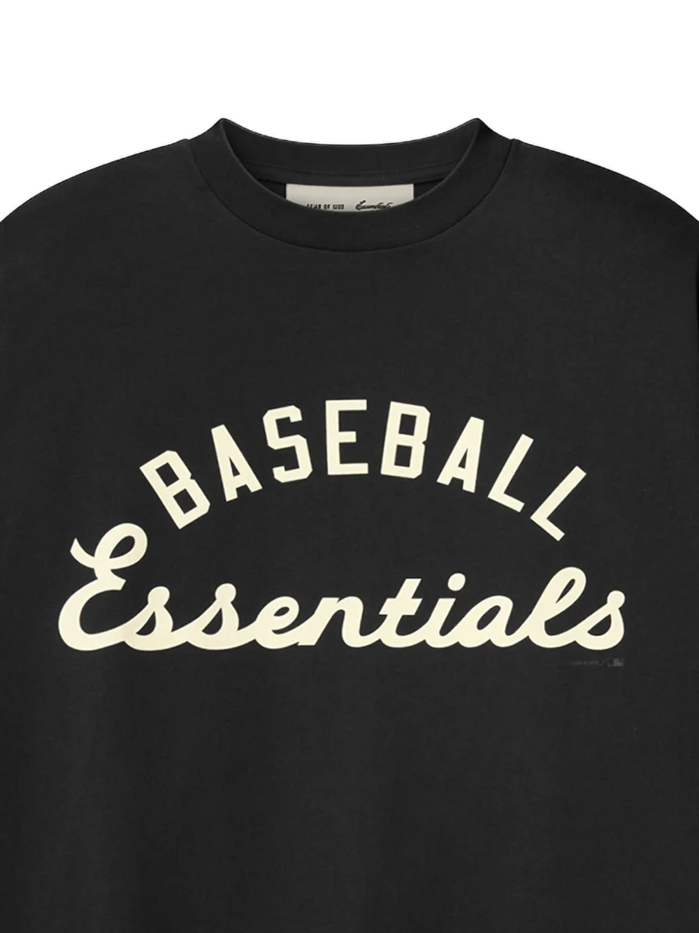 FEAR OF GOD ESSENTIALS x MLB boxy T-shirt met lange mouwen Zwart