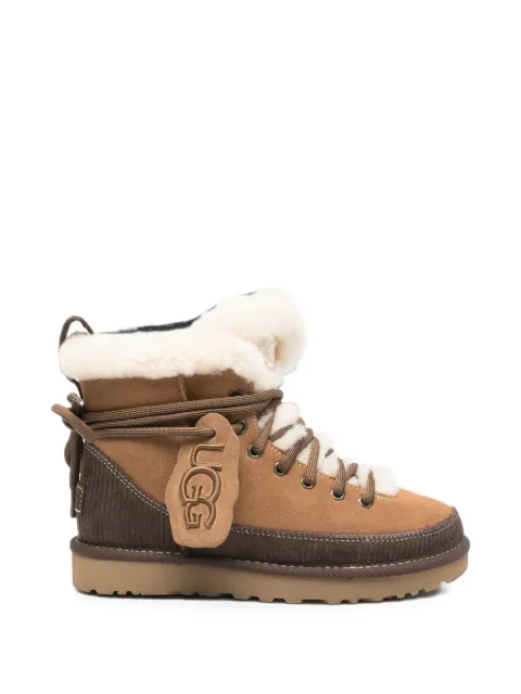 UGG botas con agujetas
