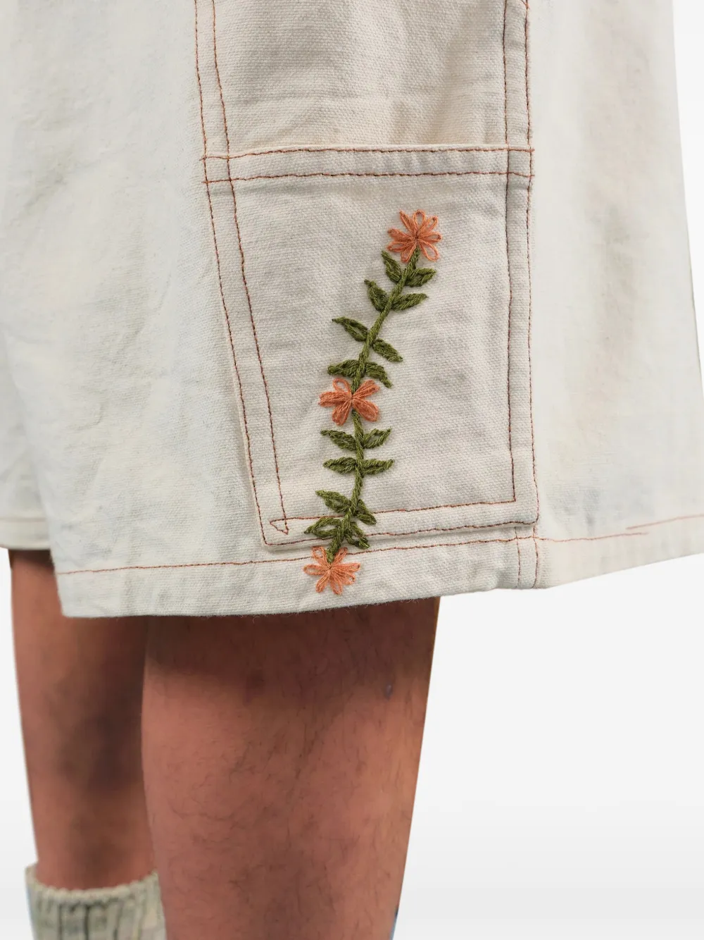 STORY mfg. Lush Carpenter shorts met borduurwerk Beige