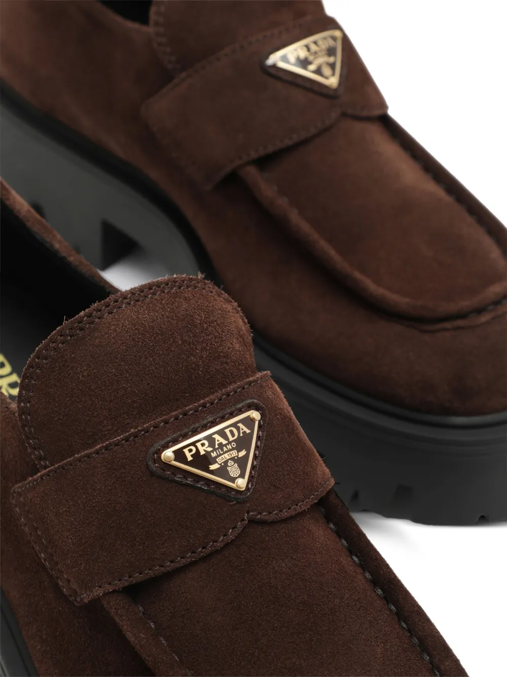 Prada suede loafers Bruin