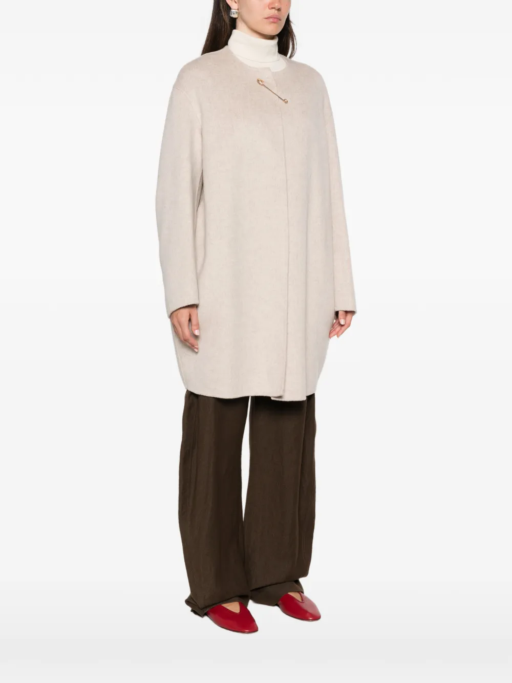 Liviana Conti Jas met veiligheidsspeld Beige
