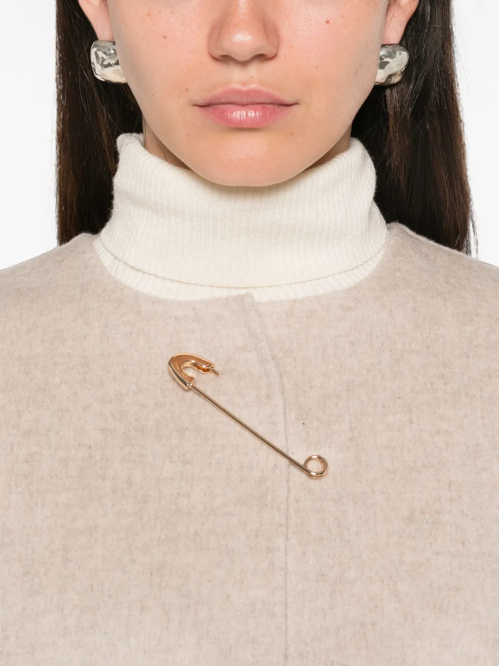 Liviana Conti Jas met veiligheidsspeld Beige
