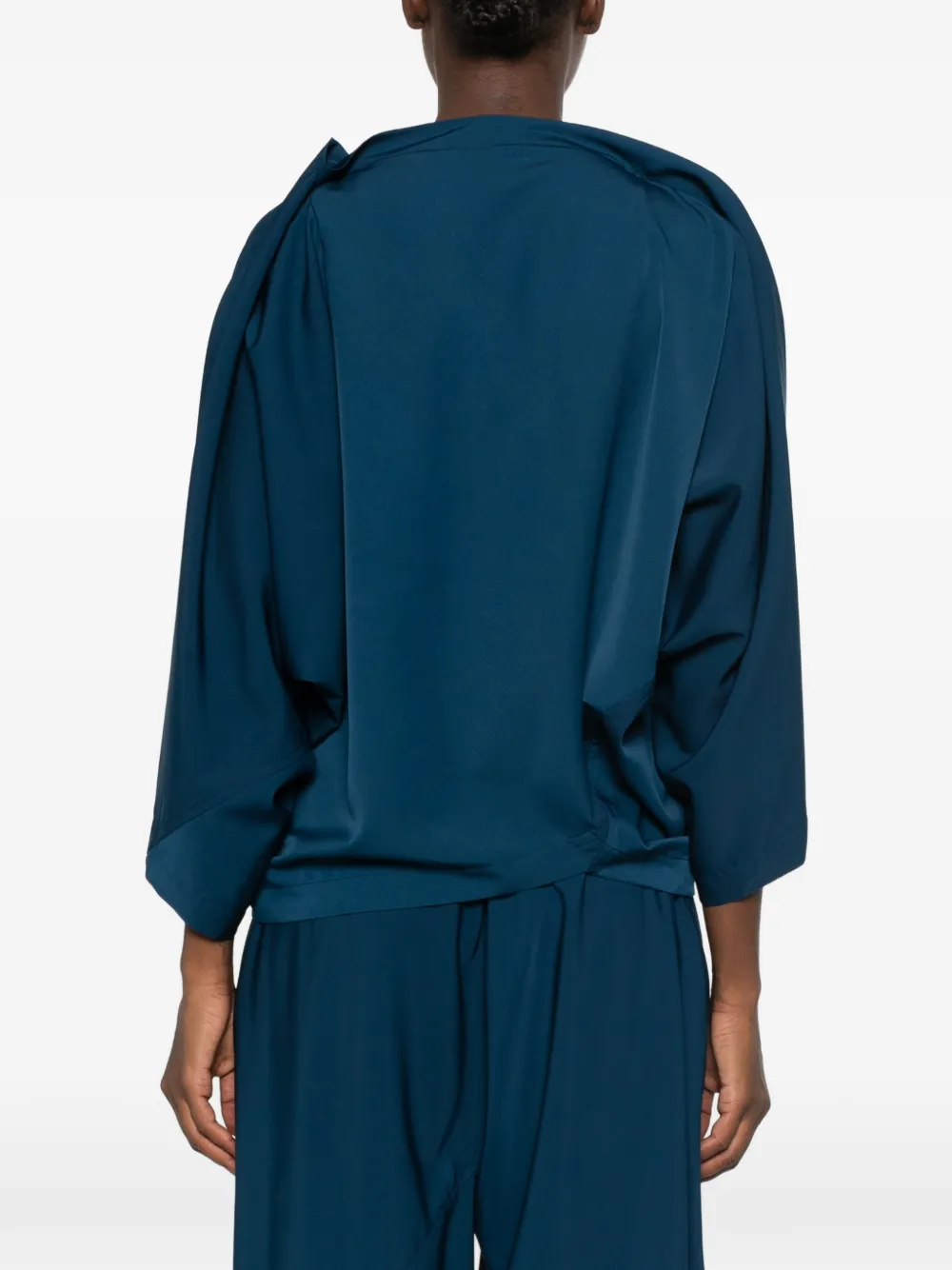 132 5. Issey Miyake Gedrapeerde top met boothals Blauw