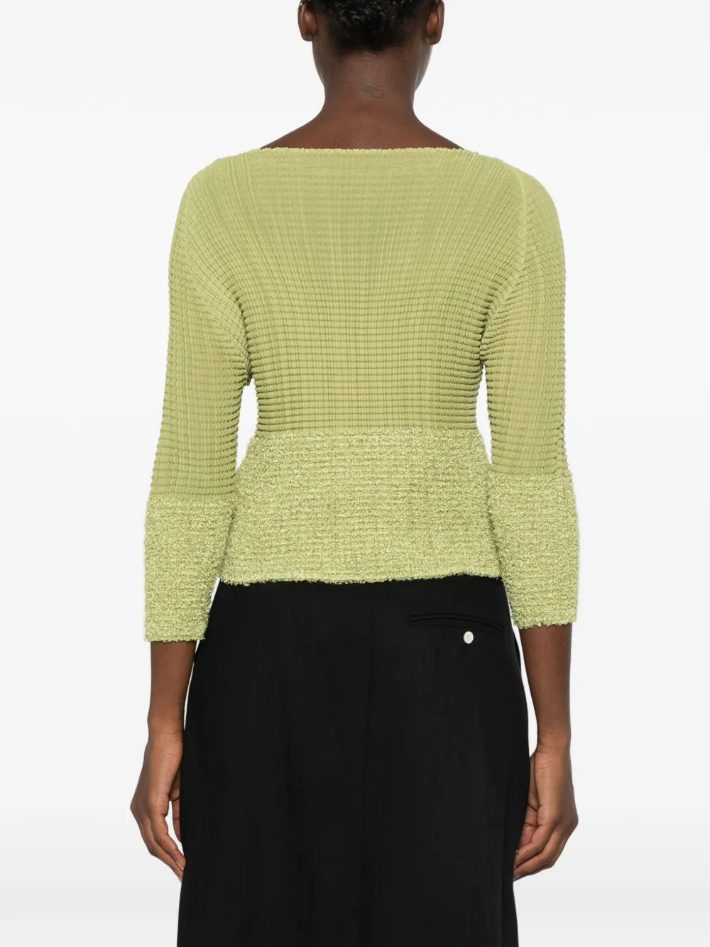 Issey Miyake plissé-effect three-quarter sleeve top Groen