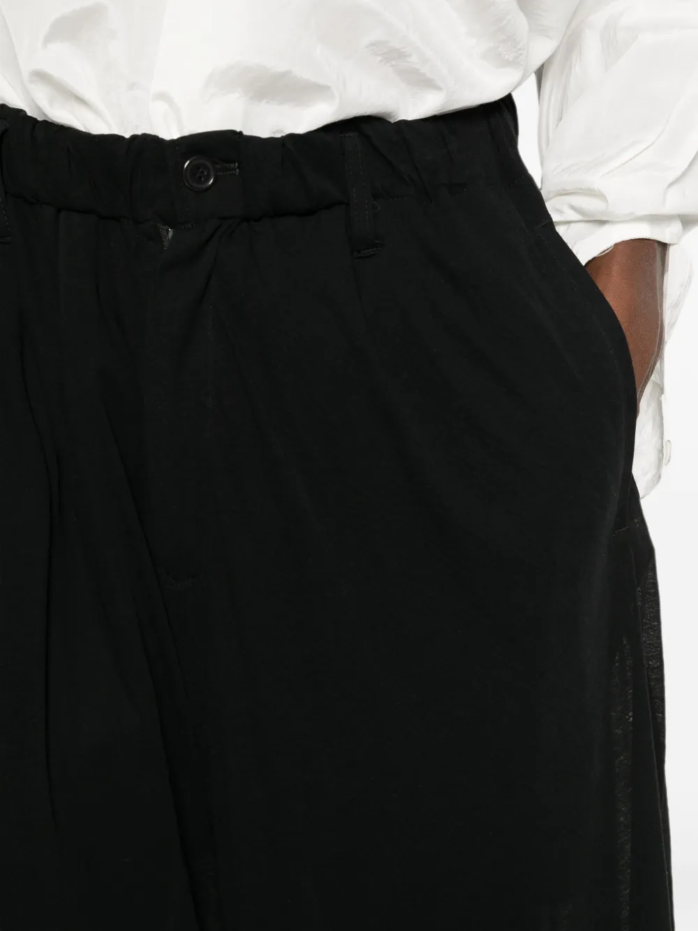 Yohji Yamamoto Shorts met elastische tailleband Zwart