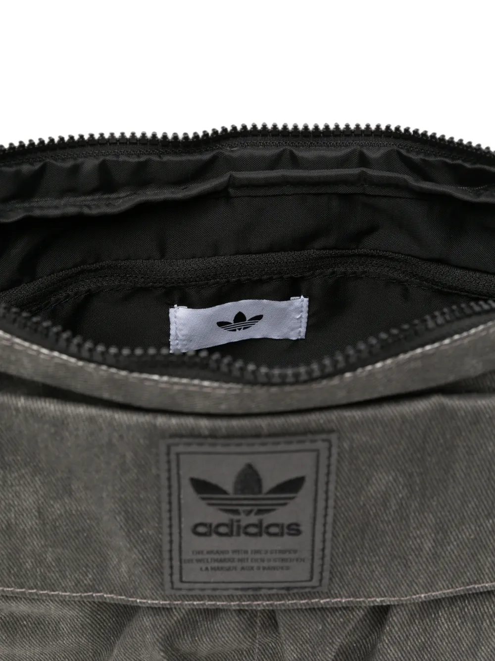 adidas Moon geplooide schoudertas met logopatch Grijs