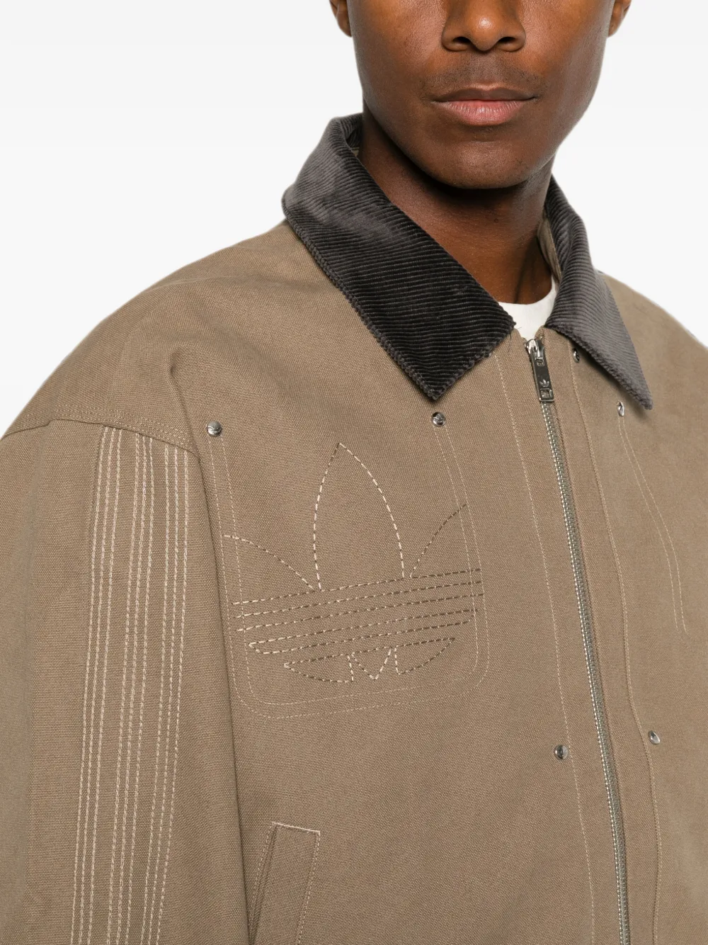 adidas Jack met ribfluwelen kraag en borduurwerk Beige