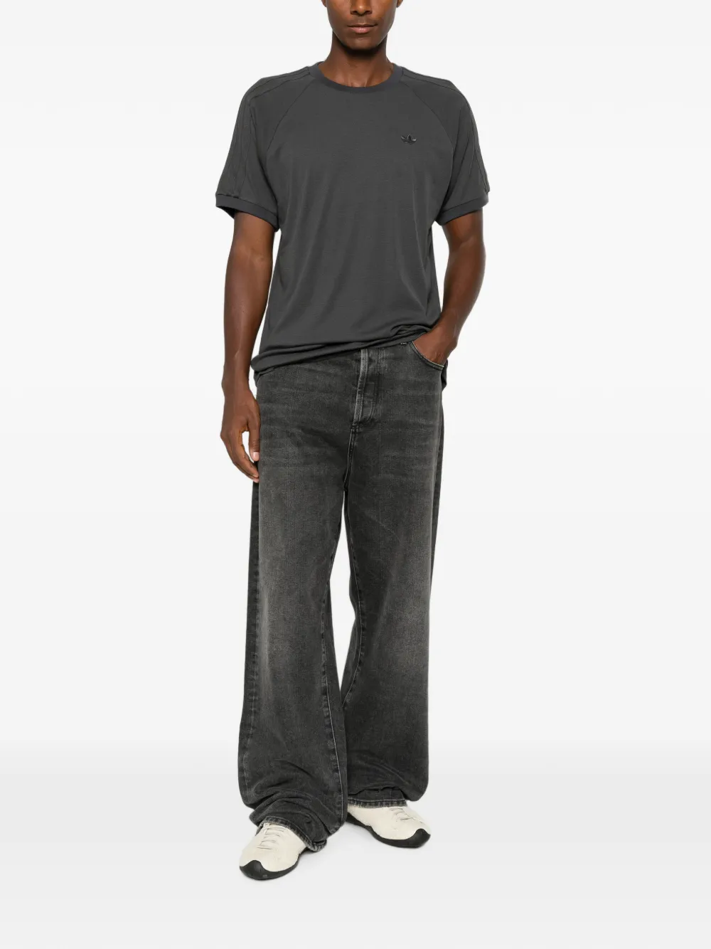 adidas T-shirt met logopatch en raglan mouwen Grijs
