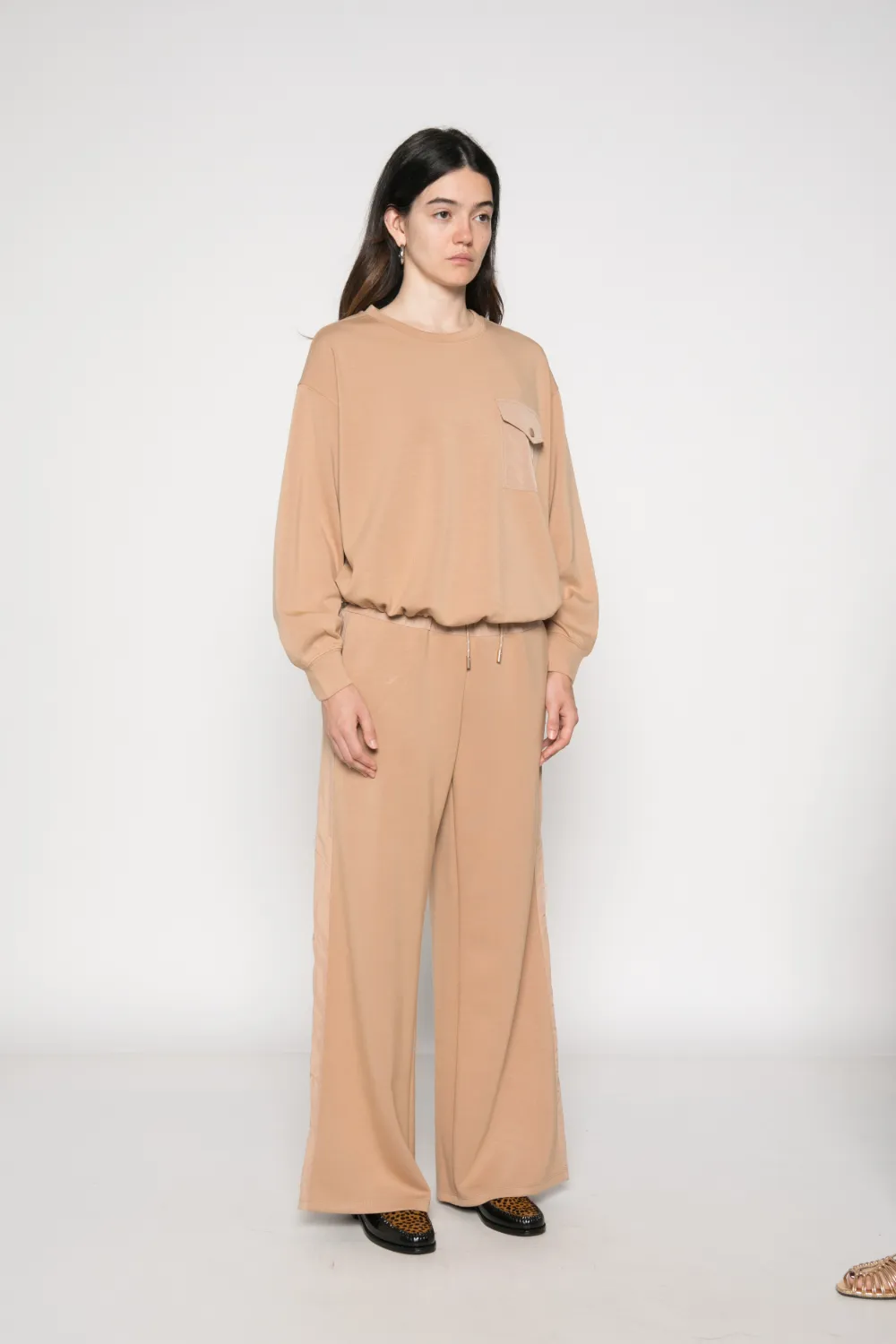 TWINSET Sweater met klepzak en verlaagde schouders Beige