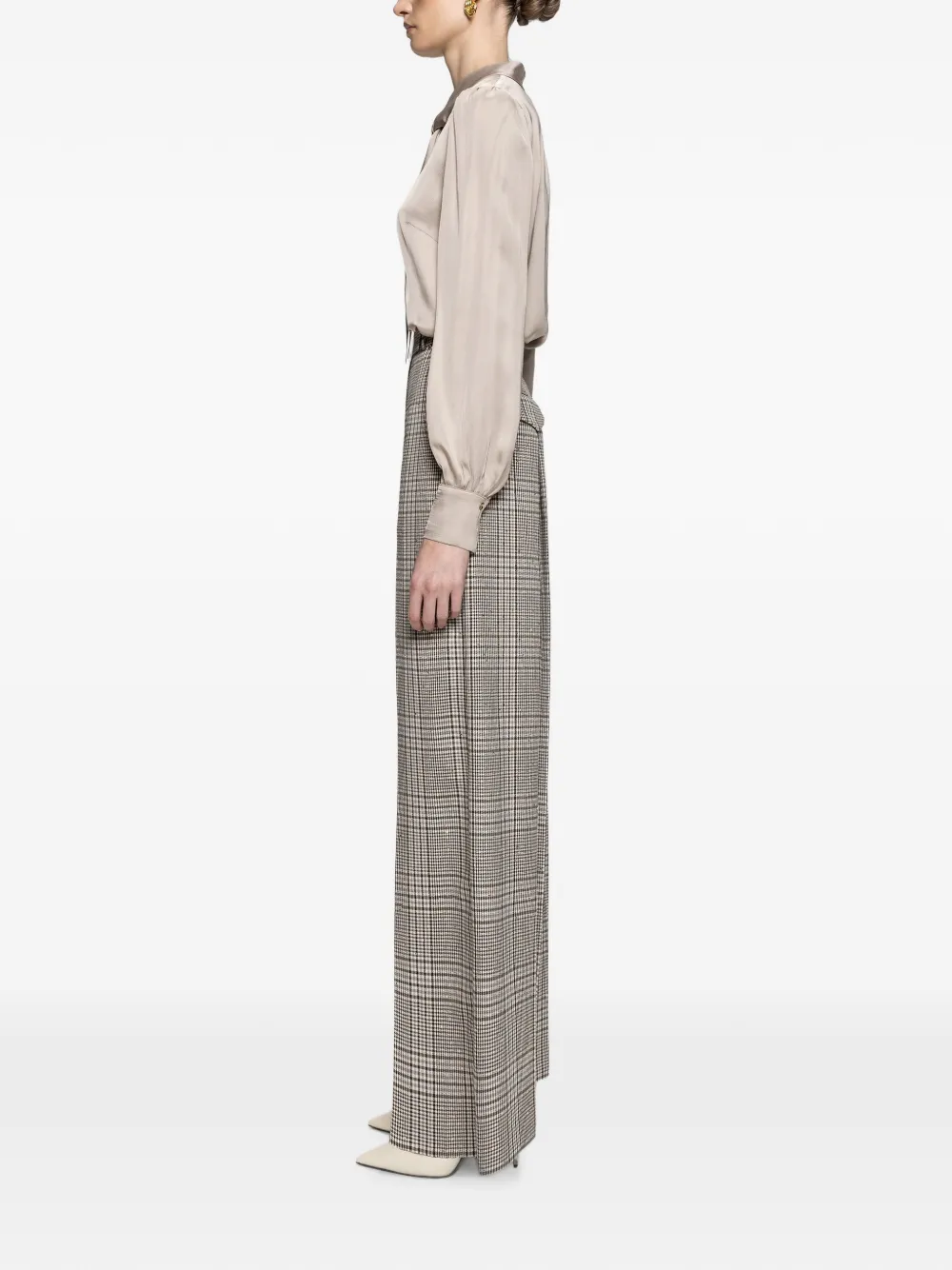 NISSA Viscose blouse met strikdetail Beige