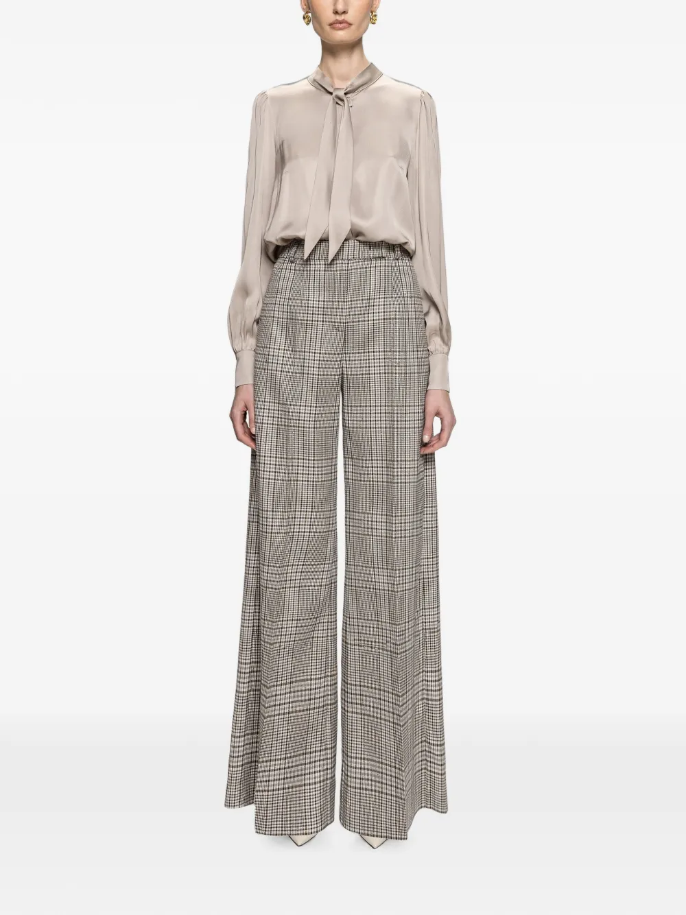 NISSA Viscose blouse met strikdetail Beige