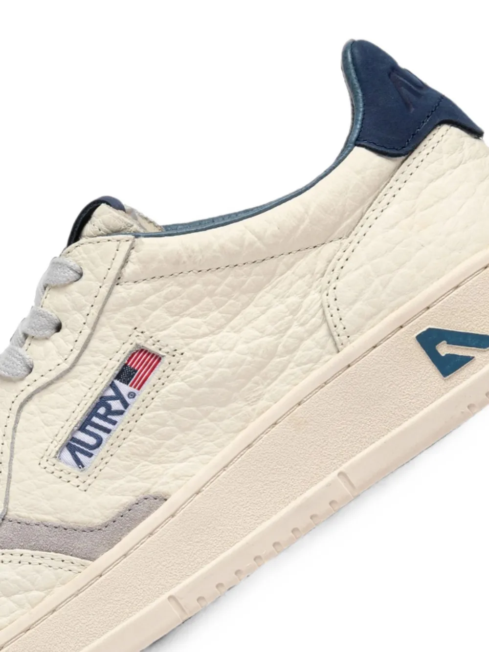 Autry Medalist low leather sneakers Beige