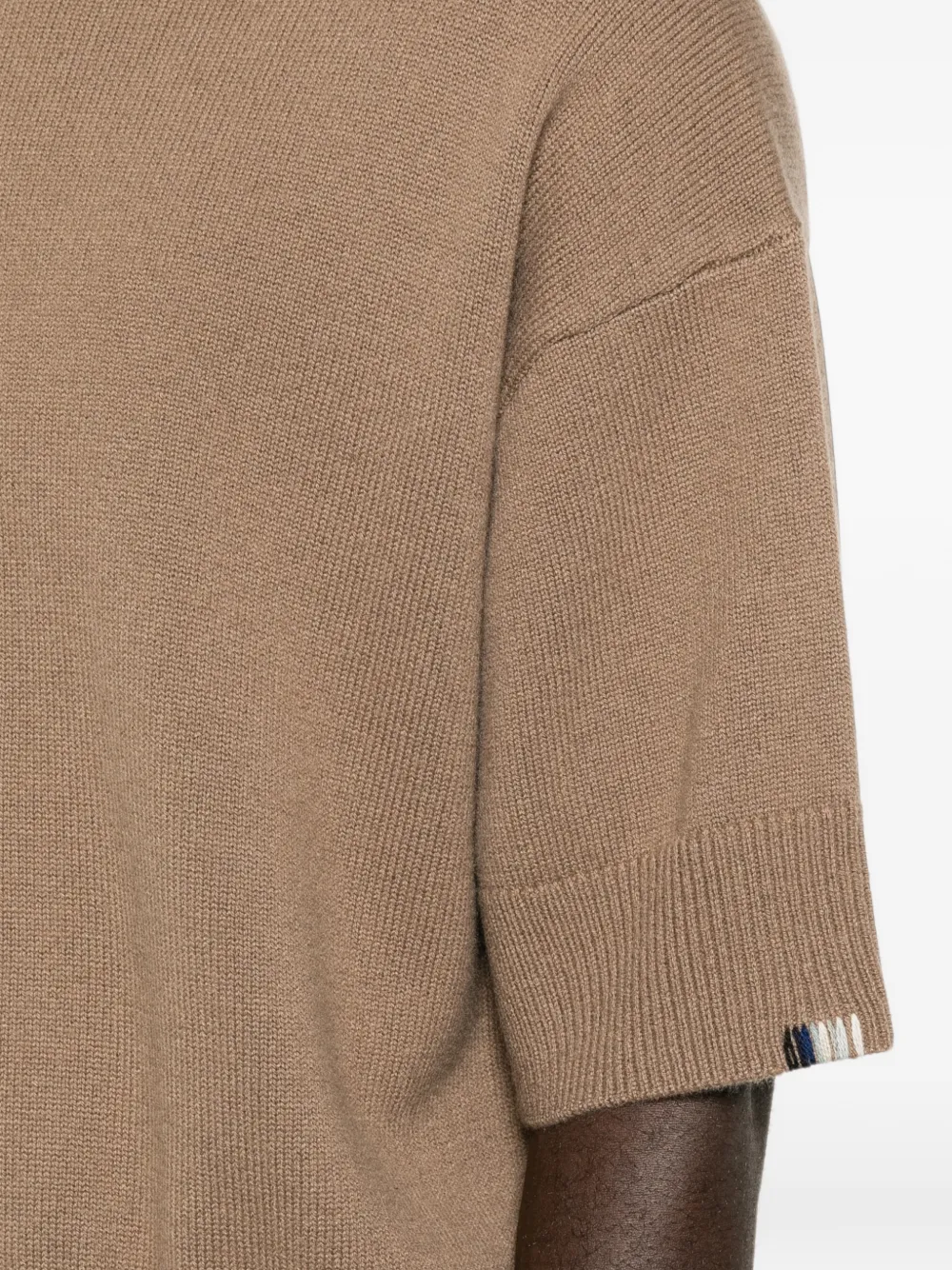 extreme cashmere Sassie kasjmier trui met V-hals Beige