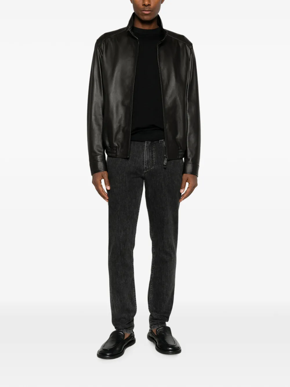 Emporio Armani Straight jeans met logoplakkaat Zwart