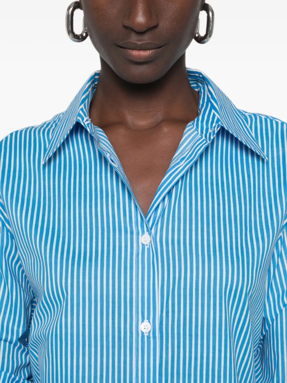 The Frankie Shop Peri gestreepte blouse met knopen Blauw