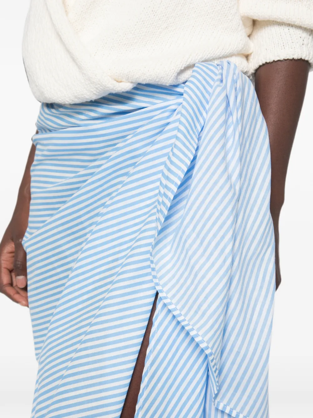 The Frankie Shop Thira gestreepte wikkelrok Blauw