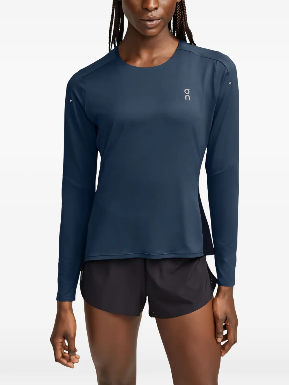 On long-sleeve T-shirt - Blau