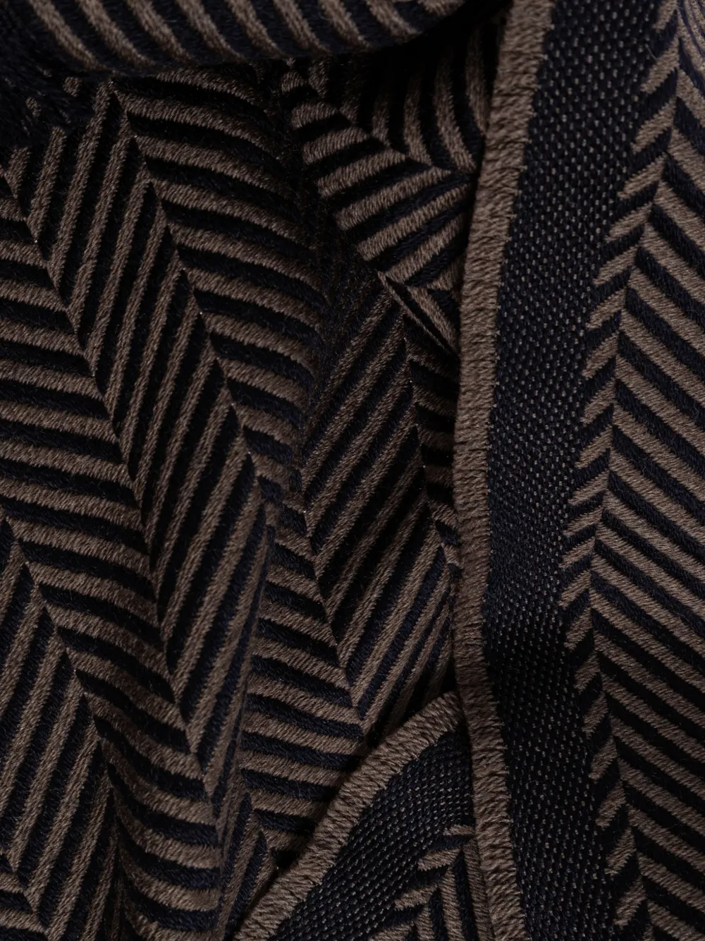 Giorgio Armani Wollen sjaal met visgraatpatroon Bruin